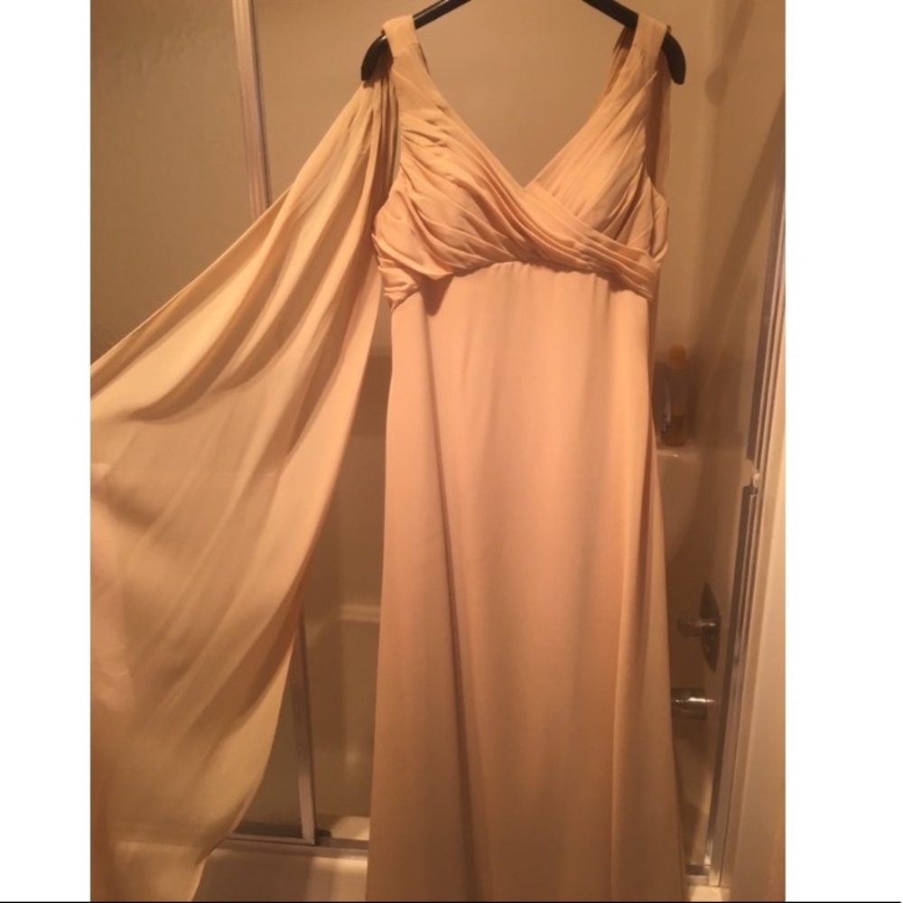 🎗LONG FORMAL GOWN WITH UNIQUE DRAPING DESIGN 🎗