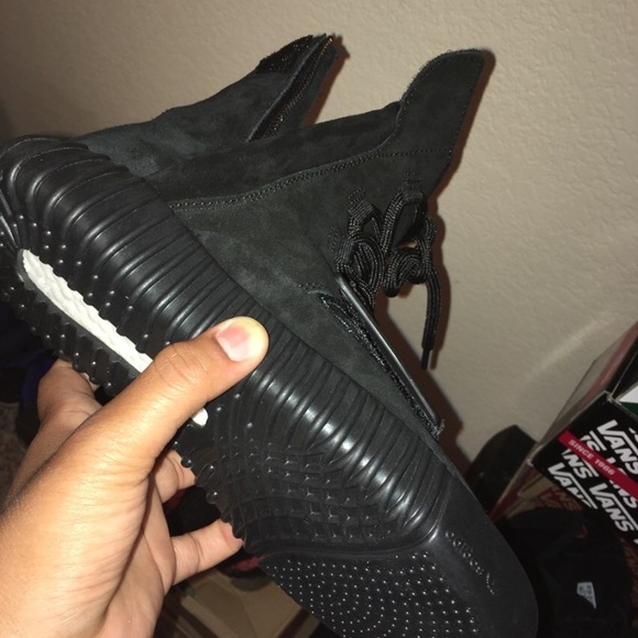 Original Adidas yeezy boost brand new multiple siz main image 4