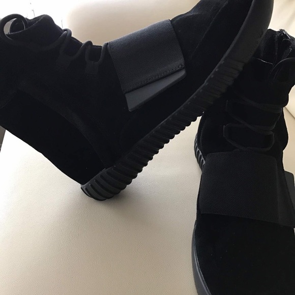 Original Adidas yeezy boost brand new multiple siz