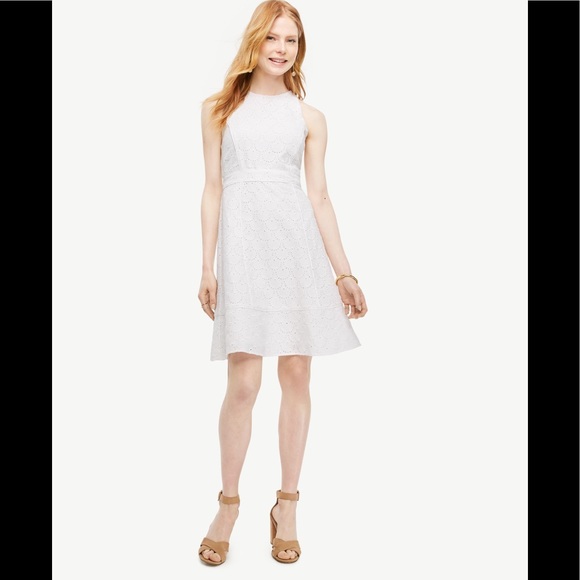 Ann Taylor eyelet flare π. - Picture 2 of 6