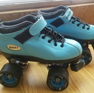 Youth skates