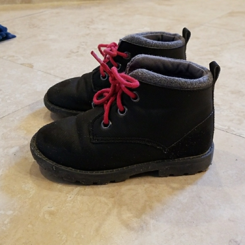 Crazy 8 kids boots