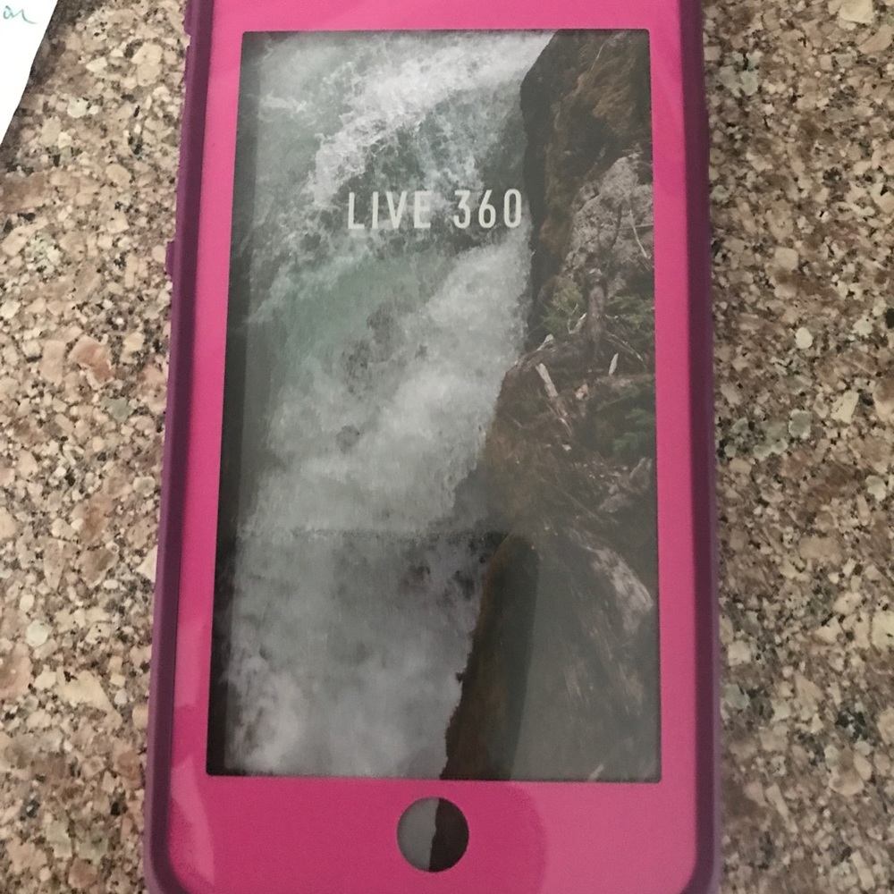 iPhone 7  plus Lifeproof case