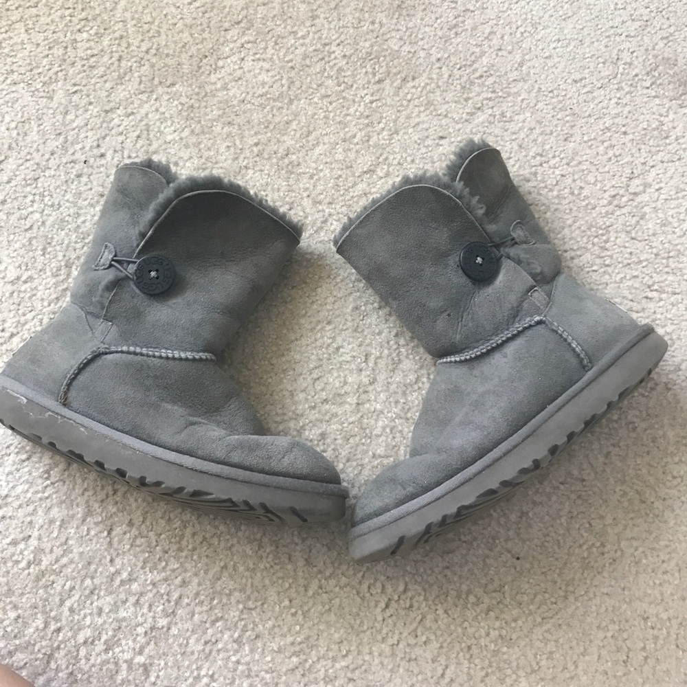 Bailey button uggs