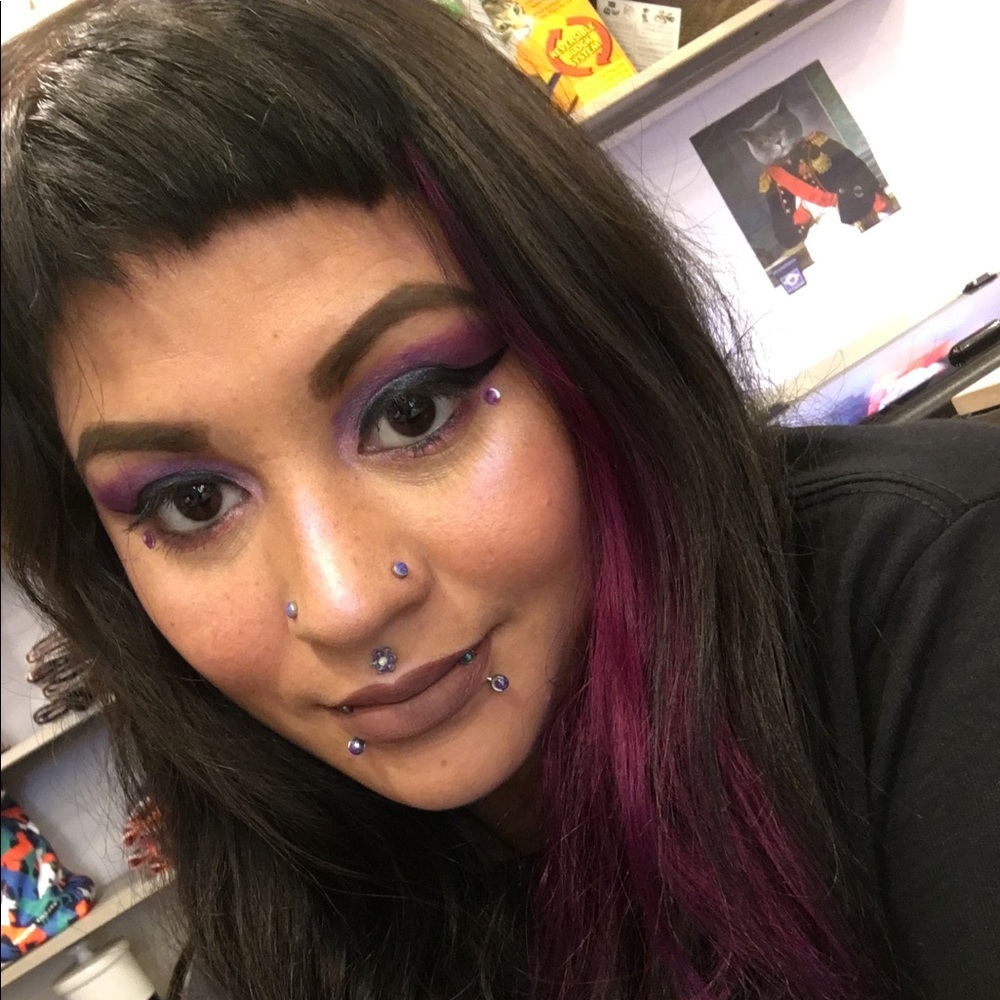 Meet your Posher, Elisa