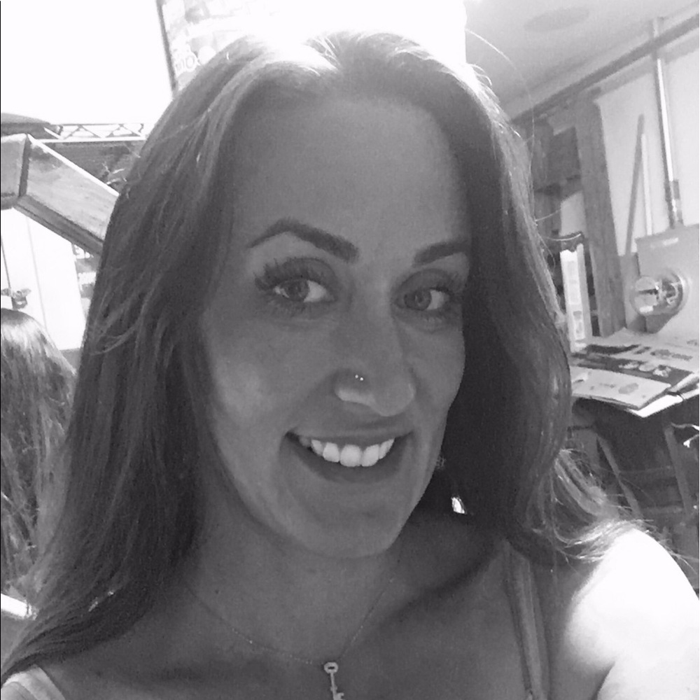 Meet your Posher, Crystal