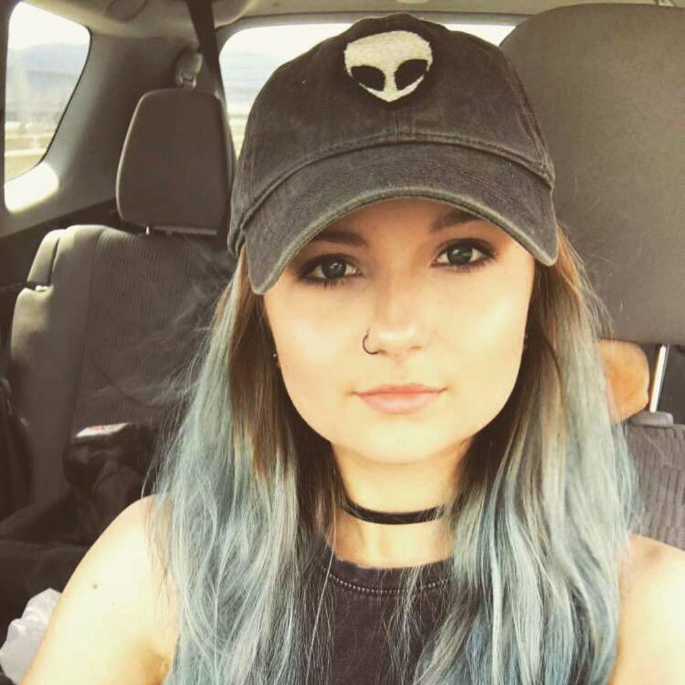 Meet your Posher, Emily