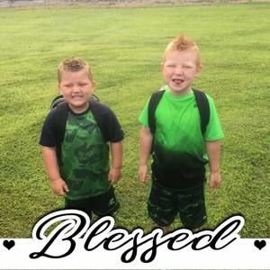 Meet your Posher, Dee dee