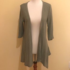 Francesca's Green 3/4 sleeve Button back Cardigan
