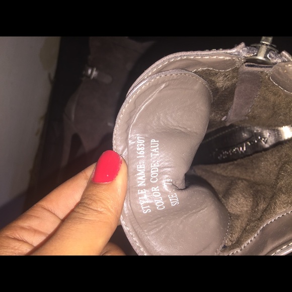 Edgy Grey Boots - Picture 6 of 7