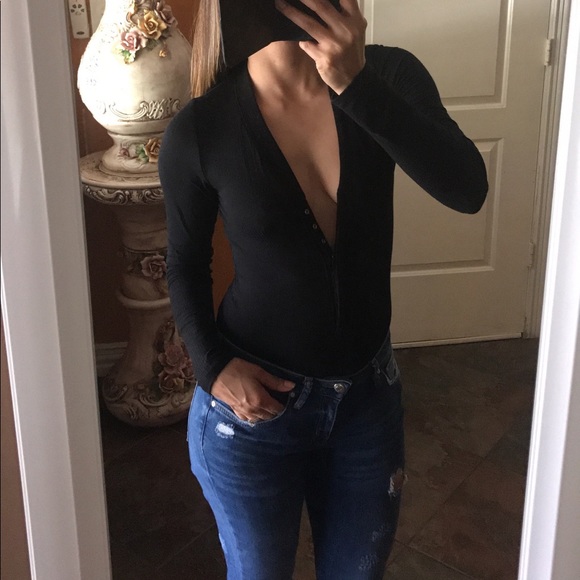 Tops - Sold out!🆕🖤BLACK Ribbed Bodysuit 🖤