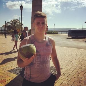 Meet your Posher, Devin