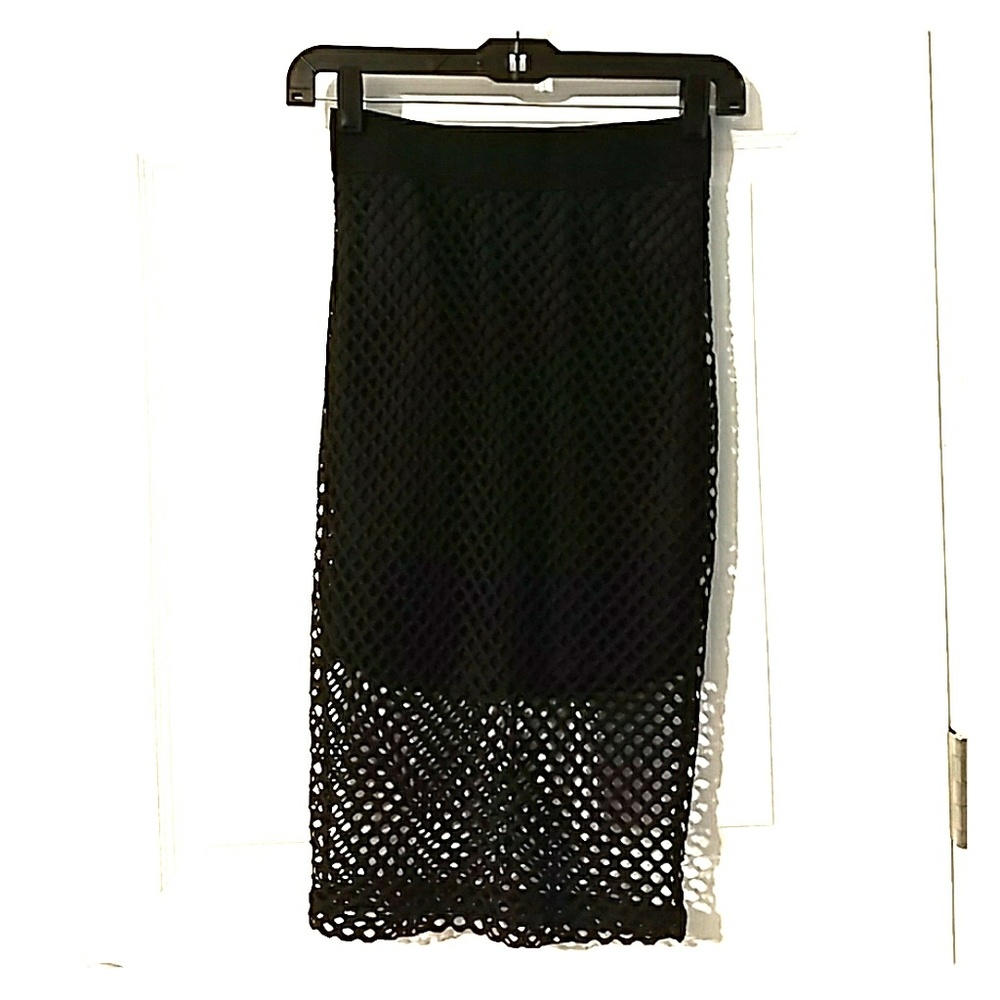 Forever 21 Black High Waist Mesh Skirt (Like New)
