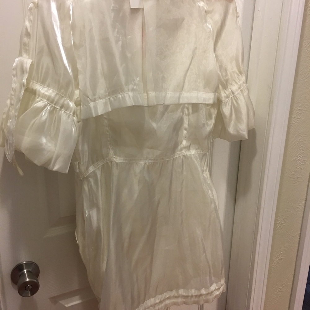 Translucent trench coat - Picture 3 of 3