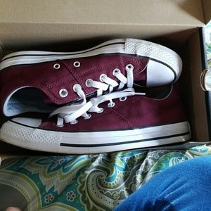 Burgundy converse