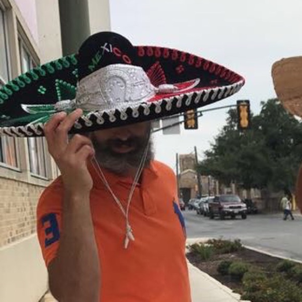 Meet your Posher, Bassam