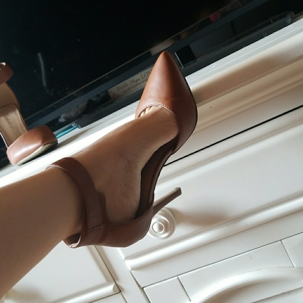 SOLD Shoes SOLD - Picture 5 of 5