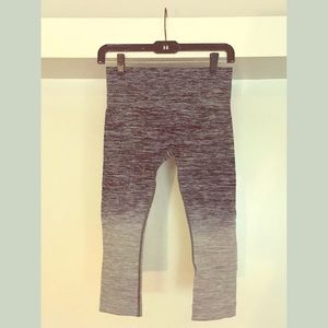 Live Electric Yoga Capri Leggings