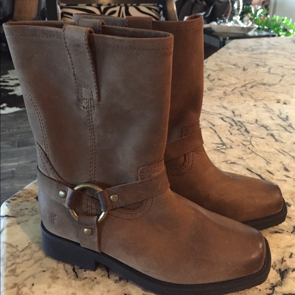 💕SOLD💕   Kids FRYE Harness Pull-On Boot Unisex