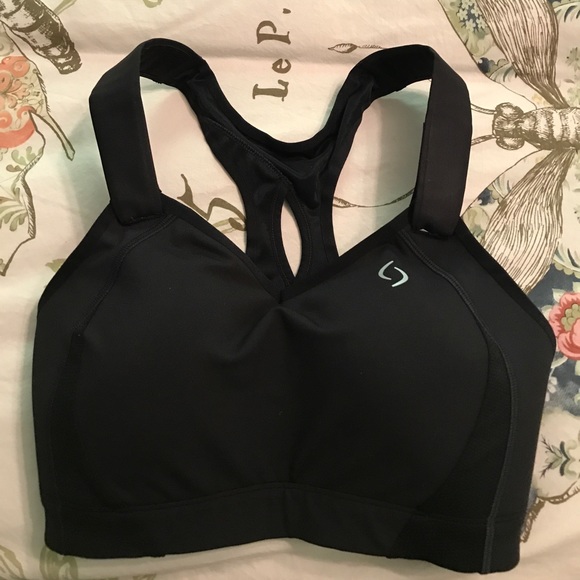 brooks juno 32dd