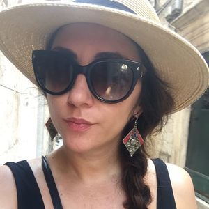 Meet your Posher, Diana