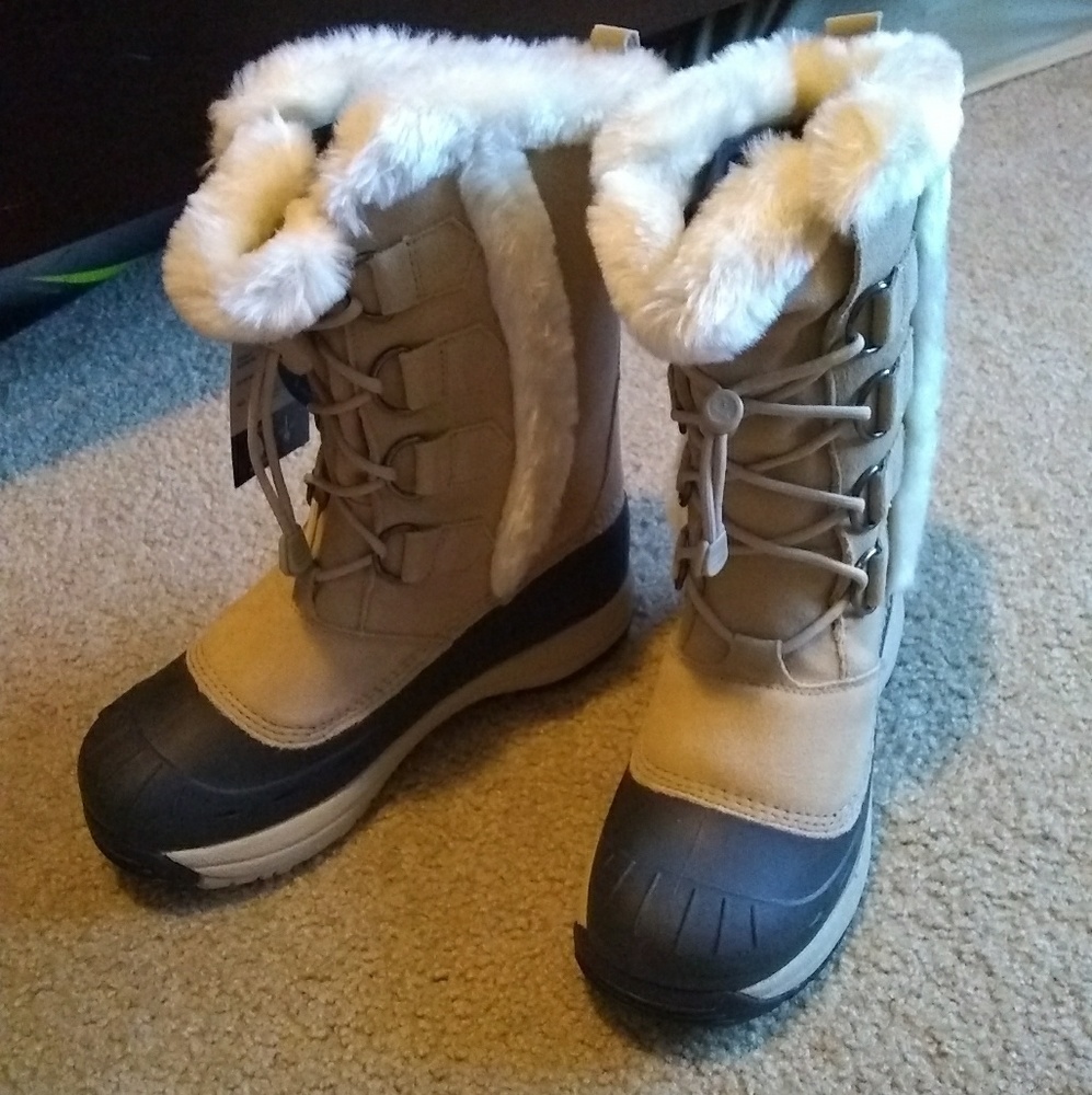 Women's Baffin winter boots