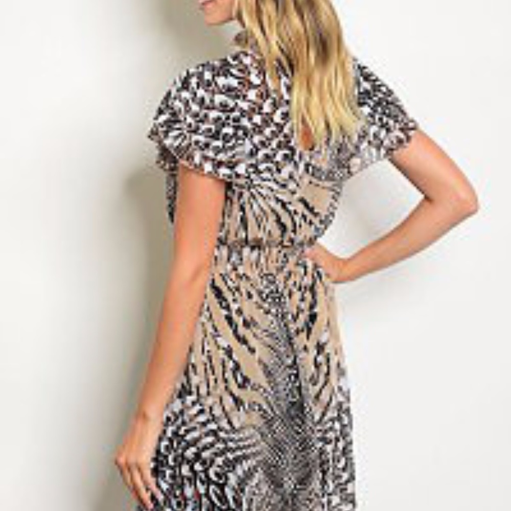 🎉HP🎉 Taupe Print Dress - Picture 3 of 5