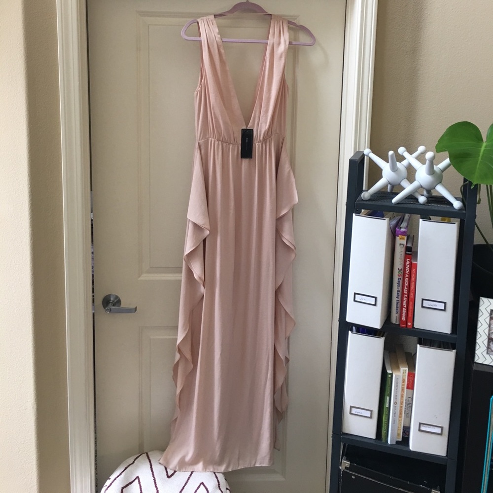 NWT bcbg maxazria blush gown size 8