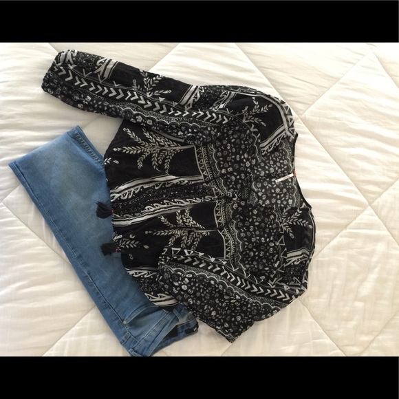 Free people black long sleeve lace front crop XS - Picture 2 of 4
