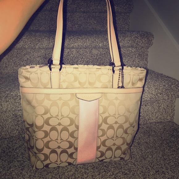 Authentic Coach Purse - Picture 1 of 1