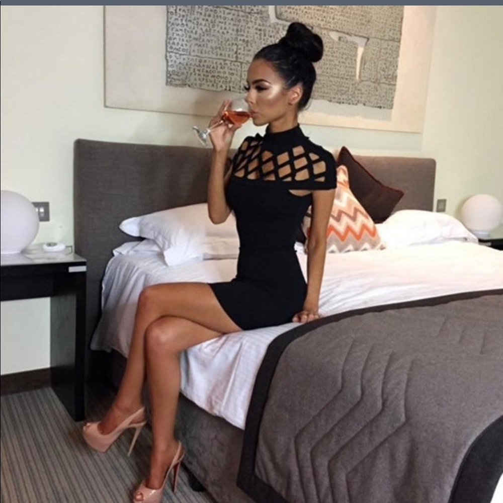 Black cutout bodycon dress