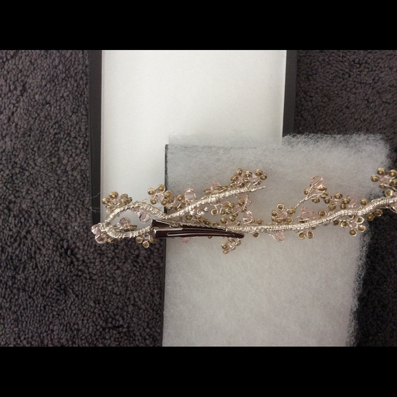 Host Pick! Bridal Hair Clip Silver Rhinestones Crystals Champagne Pink - Picture 4 of 9