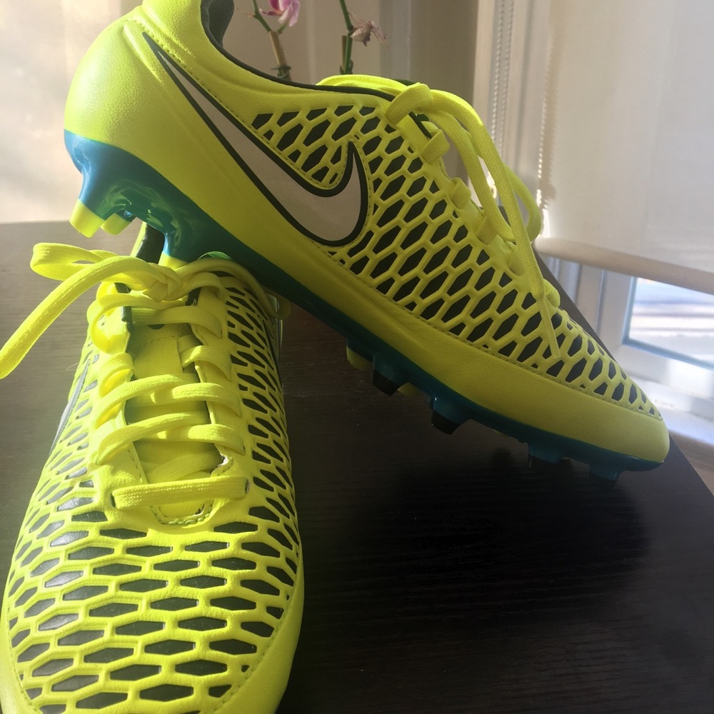 Nike Soccer/Football cleats (women's new)