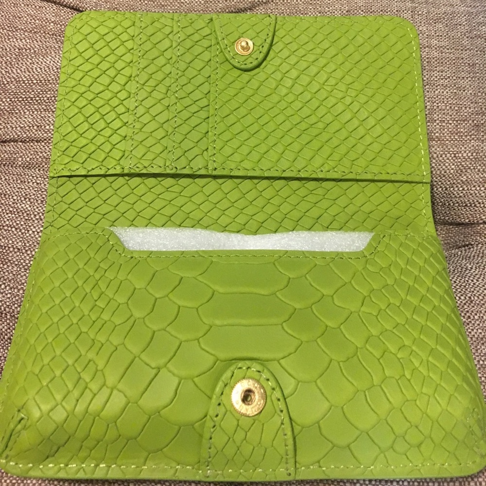 Gigi New York Wallet Green Embossed Python