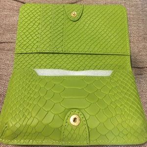 Gigi New York Wallet Green Embossed Python