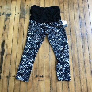 Beyond the Bump maternity yoga leggings size large