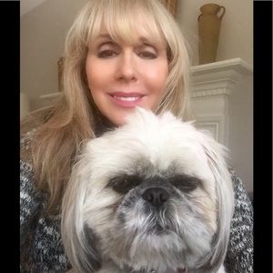 Meet your Posher, Dolores