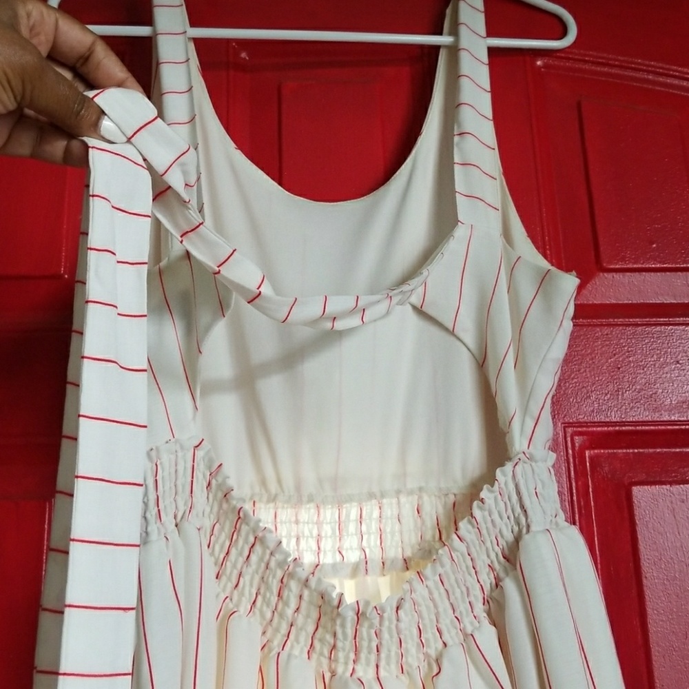 Dresw - Picture 2 of 3