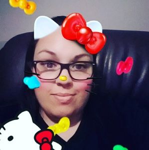 Meet your Posher, Suzette