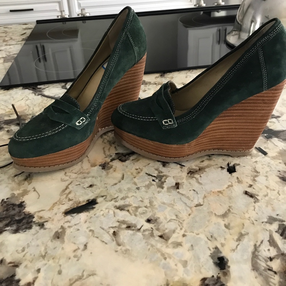 Green Suede loafer wedge