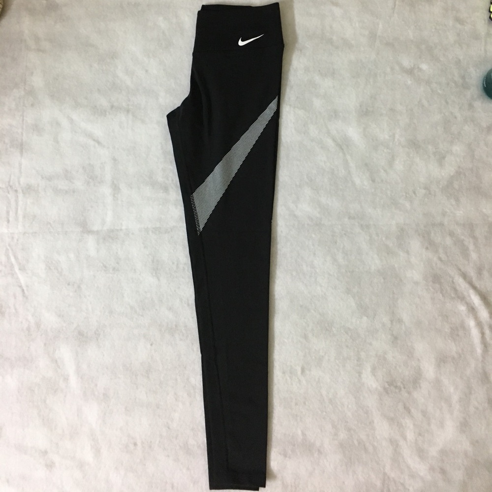 Nike DRI-FIT training leggings...!! - Picture 2 of 3