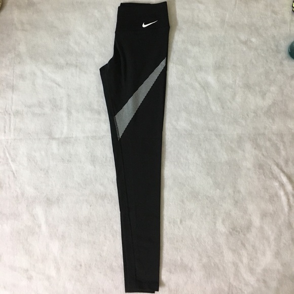 Nike DRI-FIT training leggings...!! - Picture 2 of 3