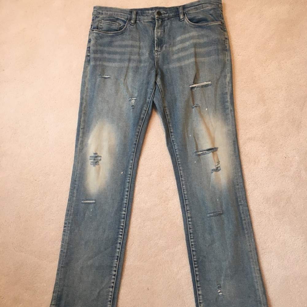 Distressed Jeans