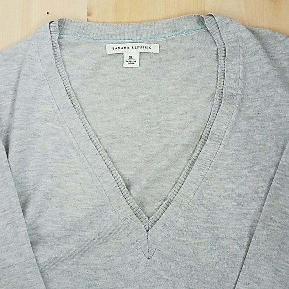Banana Republic Sweater - Picture 2 of 6