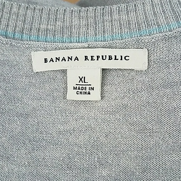 Banana Republic Sweater - Picture 6 of 6