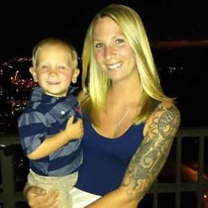 Meet your Posher, Leeann