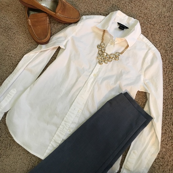 Victoria's Secret Tops - White button down oxford, XS