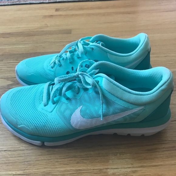 TIFFANY BLUE NIKES! Sz 7.5. Worn once!! - Picture 5 of 7