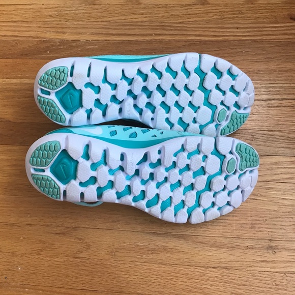 TIFFANY BLUE NIKES! Sz 7.5. Worn once!! - Picture 7 of 7