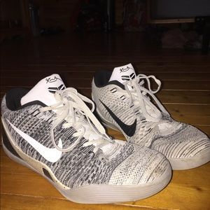 NIKE KOBE SHOES